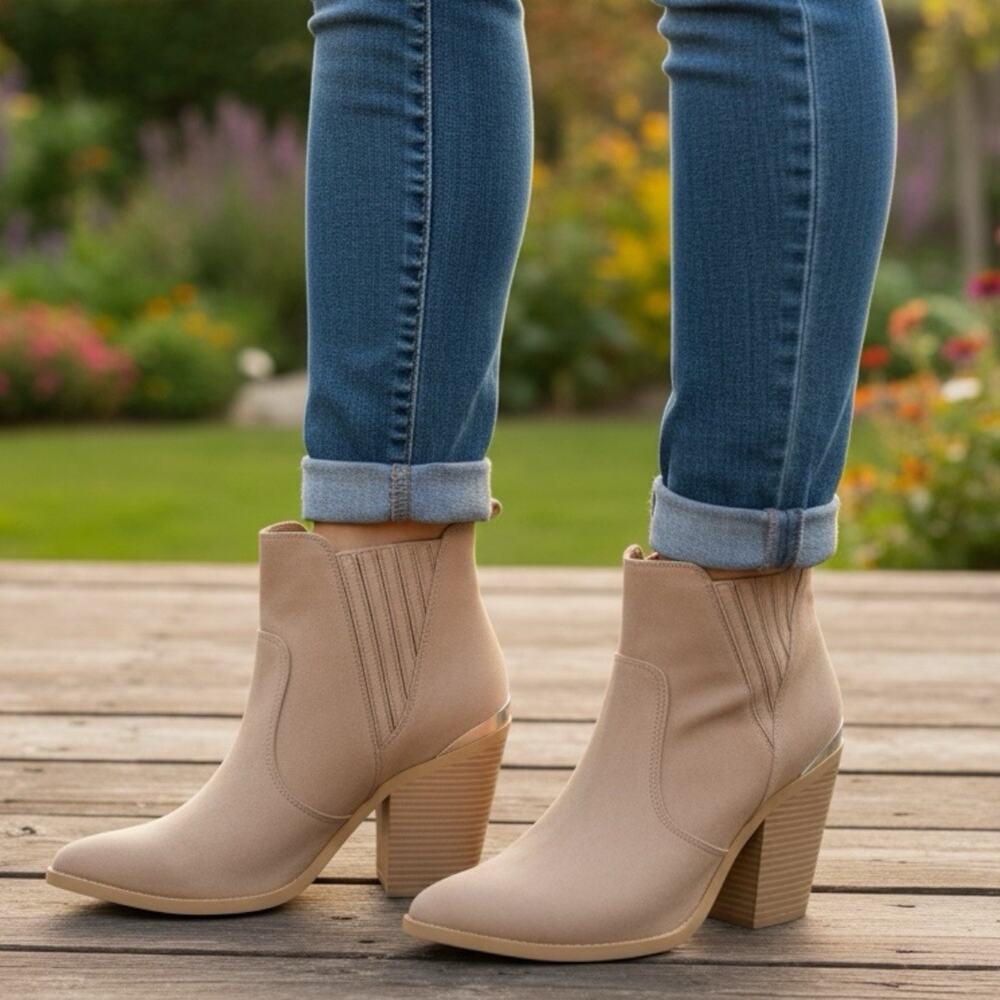 Sun + Stone Women's Taupe Abiigail Booties‎ 11M Faux Suede Silver Accent Western